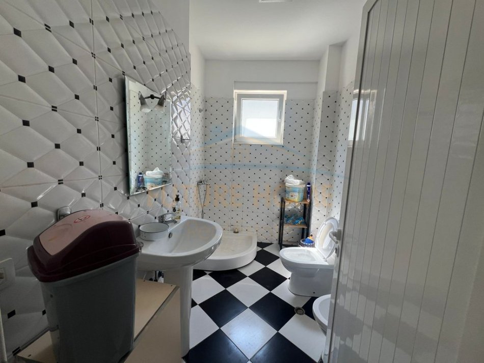 Tirane, jepet me qera apartament 2+1 Kati 2, 74 m² 600 € (Liqenit te Thate tek Kompleksi FZ.)