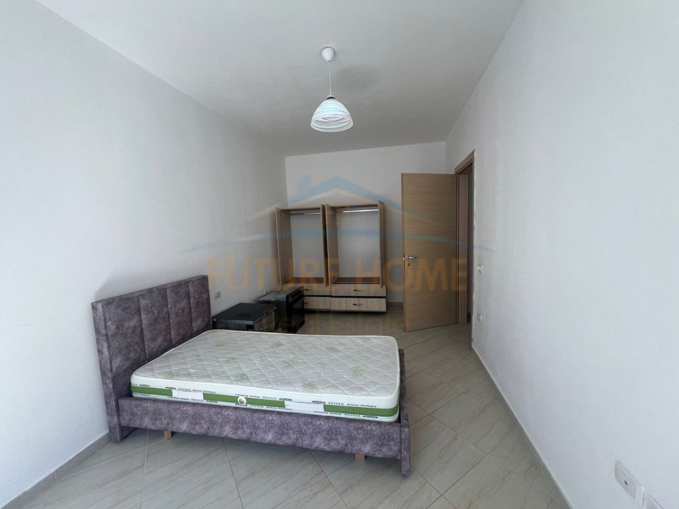 Tirane, jepet me qera apartament 2+1 Kati 2, 74 m² 600 € (Liqenit te Thate tek Kompleksi FZ.)