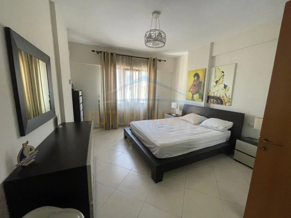 Currila, shitet apartament 2+1+Ballkon Kati 12, 109 m² (Durres)