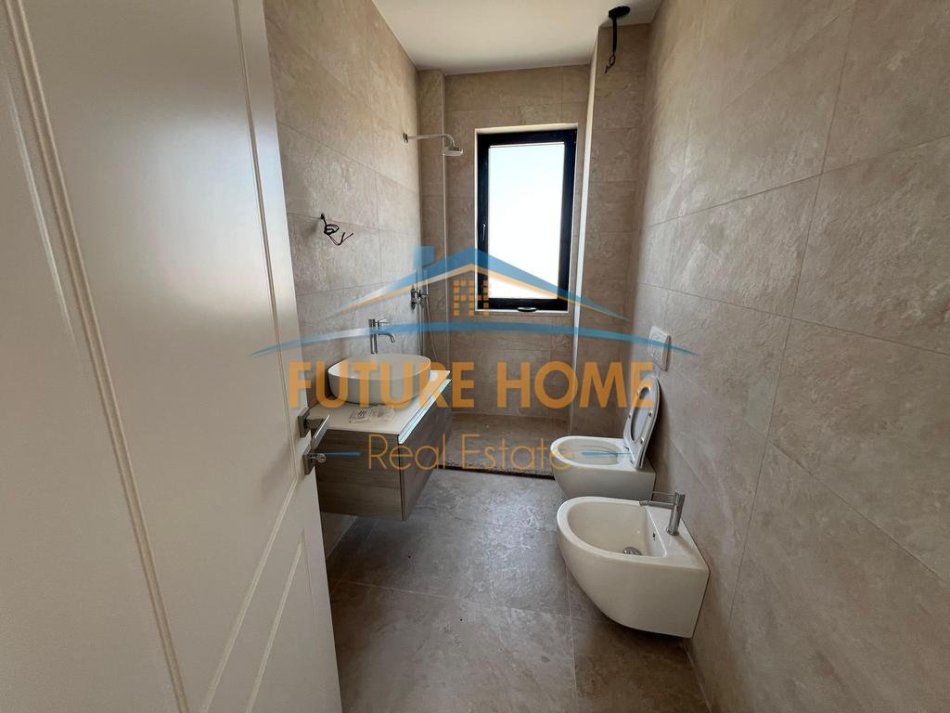 jepet me qera Vile Kati 3, 670 m² 5.000 € (TEG)