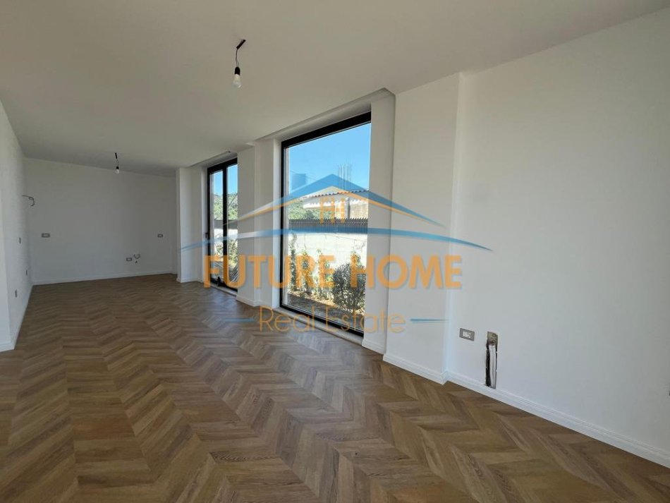 jepet me qera Vile Kati 3, 670 m² 5.000 € (TEG)