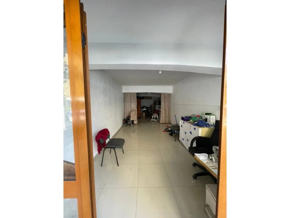 Tirane, shitet apartament 2+1+Ambient Biznesi+Ballkon Kati 4, 89 m² 200.000 € (Kodra e Diellit)