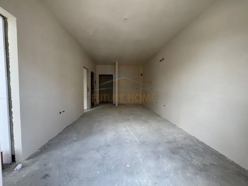 Tirane, shitet apartament 1+1 Kati 5, 60 m² 82.000 € (Dogana)