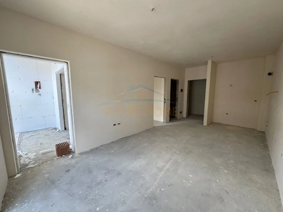Tirane, shitet apartament 1+1 Kati 5, 60 m² 82.000 € (Dogana)