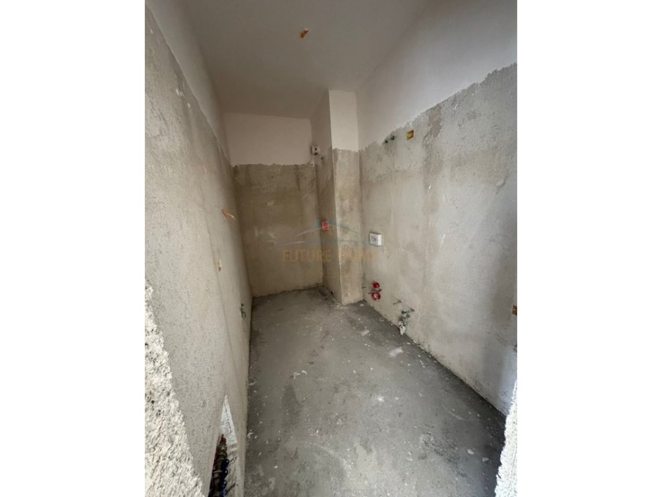 Tirane, shitet apartament 1+1 Kati 5, 60 m² 82.000 € (Dogana)