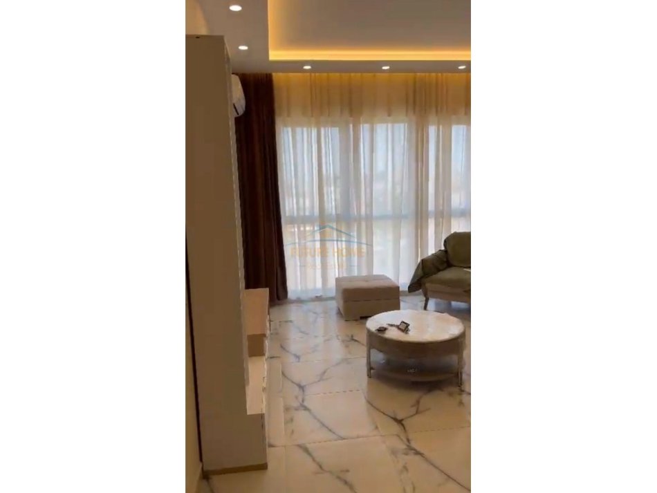 Tirane, jepet me qera apartament 2+1 Kati 8, 77 m² 600 € 