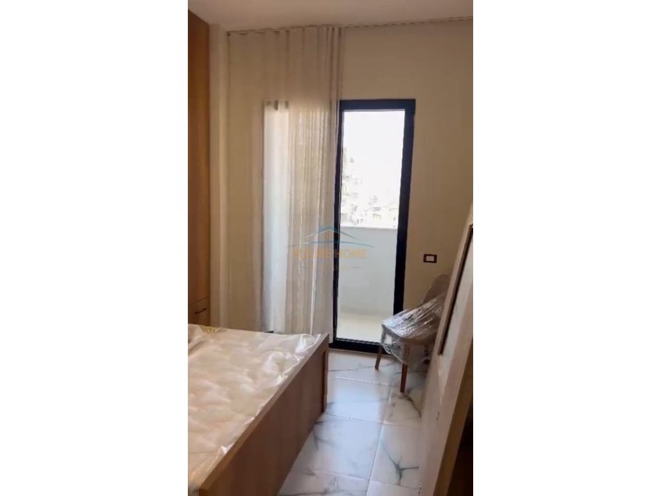 Tirane, jepet me qera apartament 2+1 Kati 8, 77 m² 600 € 