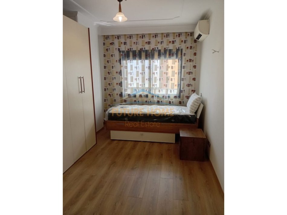 Tirane, jepet me qera apartament 2+1 Kati 5, 105 m² 1.150 € (Shallvaret)