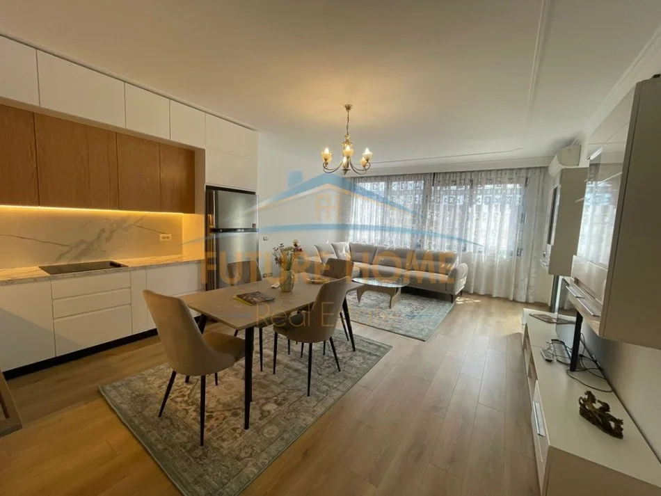 Tirane, jepet me qera apartament 2+1 Kati 5, 105 m² 1.150 € 