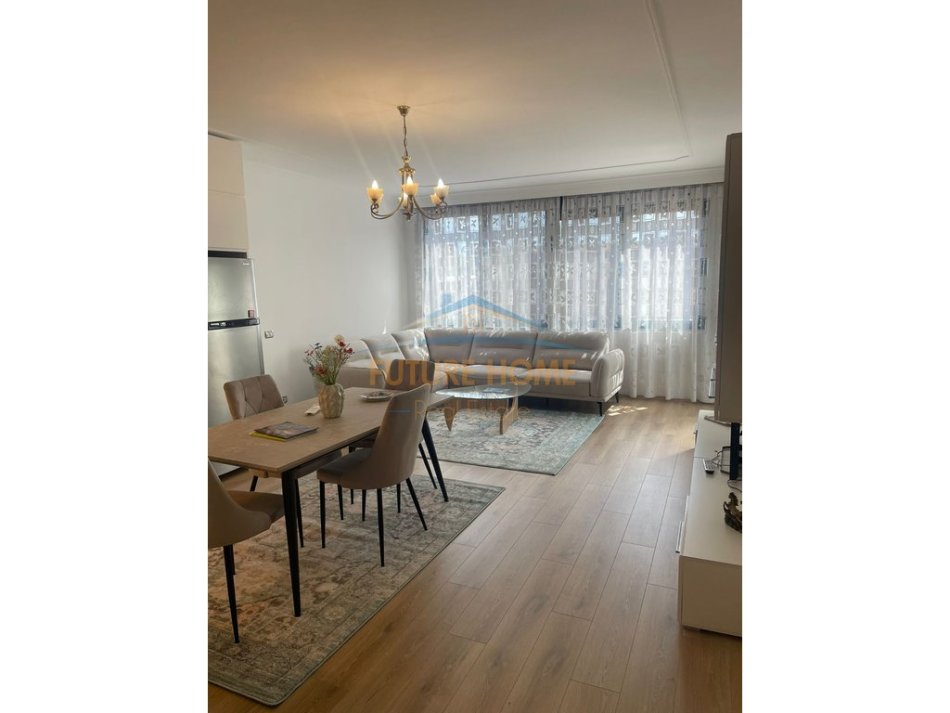 Tirane, jepet me qera apartament 2+1 Kati 5, 105 m² 1.150 € (Shallvaret)