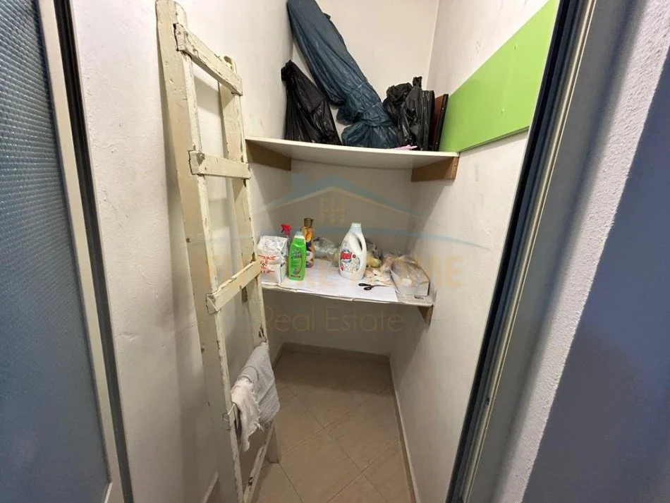 Durres, jepet me qera ambjent biznesi Kati 2, 800 € (Muzeumi, Durres)