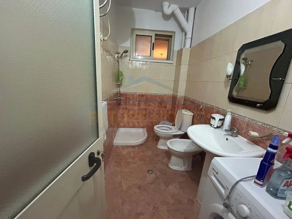 Durres, jepet me qera ambjent biznesi Kati 2, 800 € (Muzeumi, Durres)