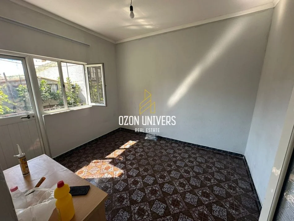 Tirane, jepet me qera apartament 2+1 Kati 2, 76 m² 300 € (jordan mise)