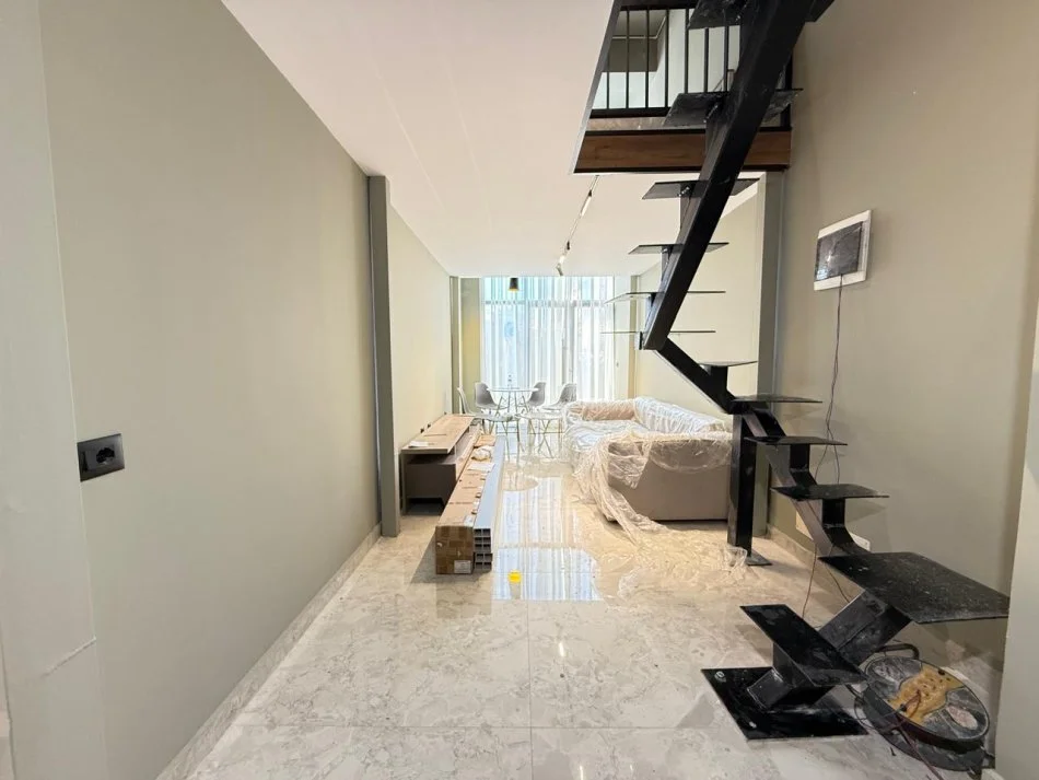 Tirane, shitet apartament Dublex , 44 m² 96.000 € (gjimnazi partizani)