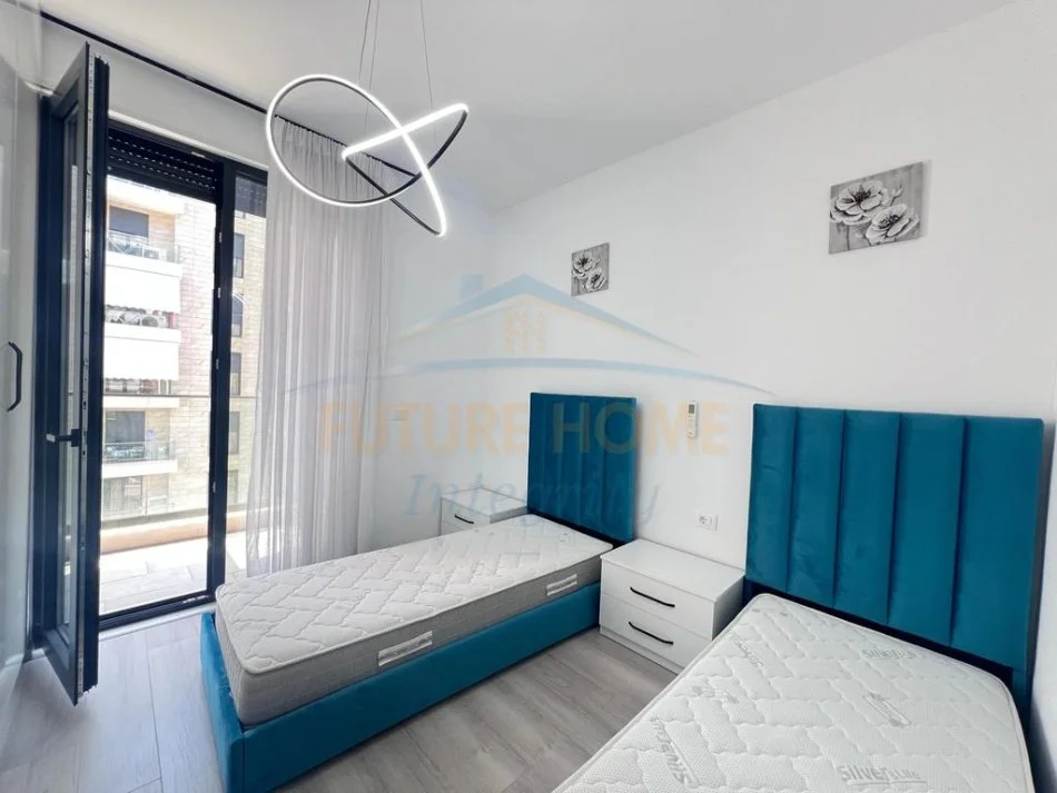 Tirane, jepet me qera apartament 2+1+Ballkon Kati 4, 73 m² 600 € (Rezidenca Erli)