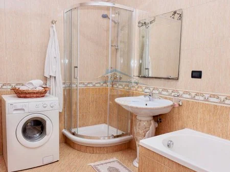 Qera, Ndertese Private, Rruga Fortuzi, Tirane. AREA53869