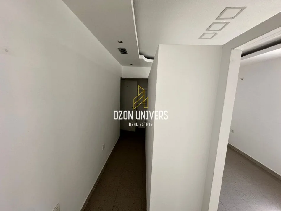 Tirane, jepet me qera ambjent biznesi Kati 0, 100 m² 800 € (rruge durrsi)