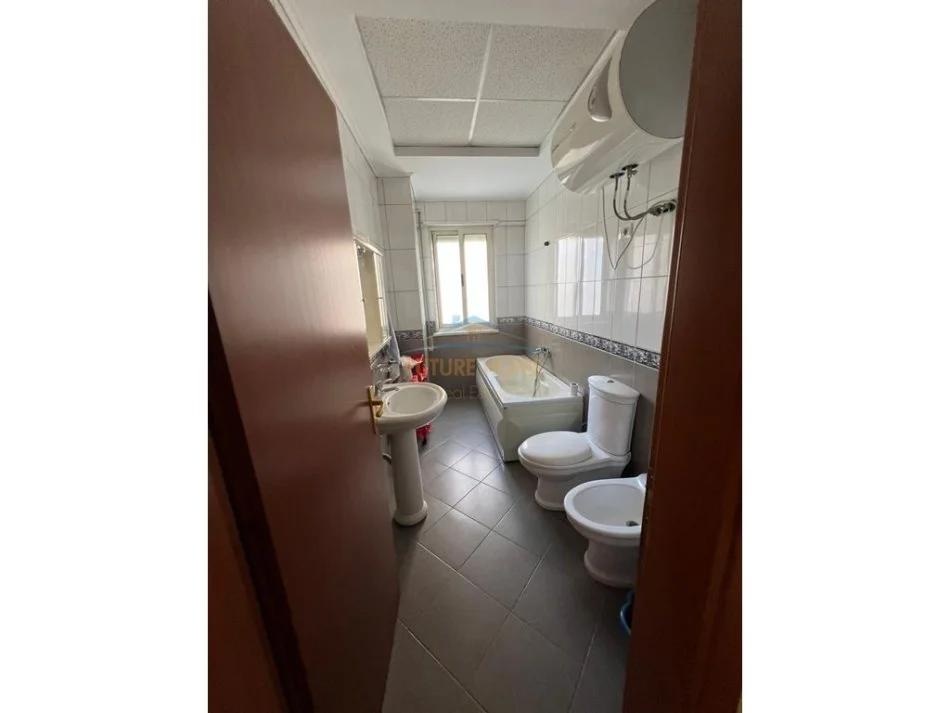 Tirane, jepet me qera apartament 2+1 Kati 2, 114 m² 630 € (KOMPLEKSI VIZION PLUS)