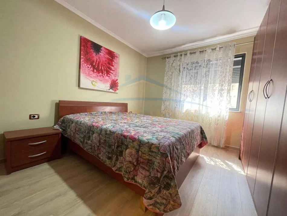 Tirane, jepet me qera apartament 2+1 Kati 3, 66 m² 650 € 
