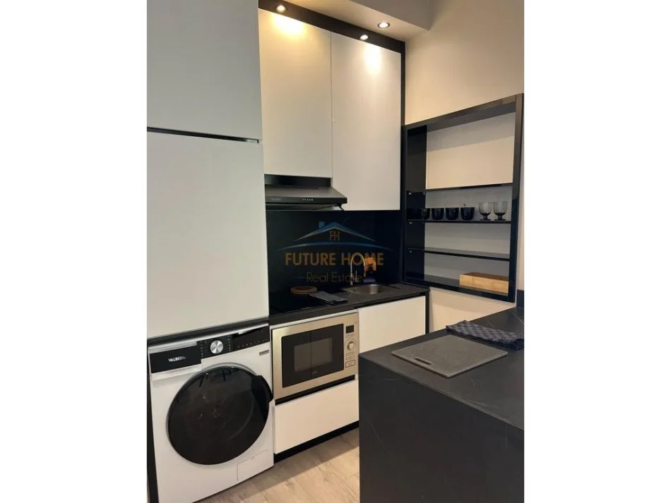 Tirane, jepet me qera apartament 1+1 Kati 2, 65 m² 700 € 