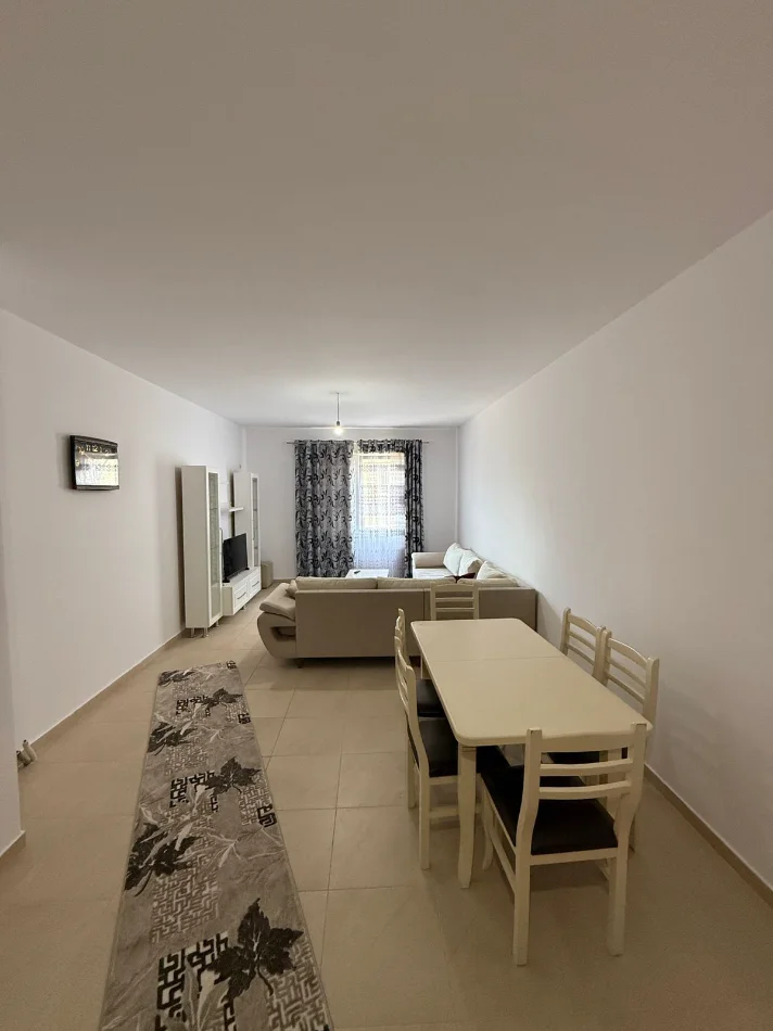 Tirane, shitet apartament 3+1+Aneks+Ballkon Kati 2, 141 m² 250.000 € (kinostudio , porcelan)