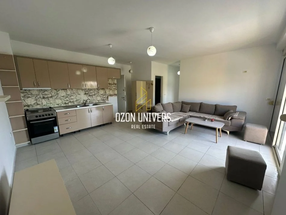 Tirane, jepet me qera apartament 2+1 Kati 4, 93 m² 350 € (fresk)