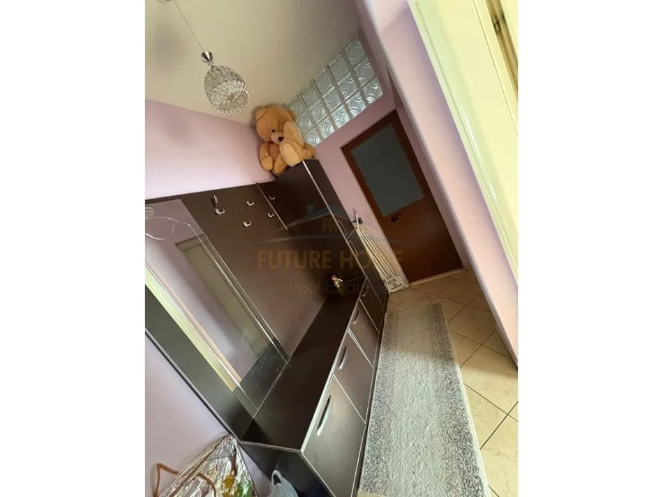 Durres, jepet me qera apartament 1+1+Aneks Kati 4, 55 m² 400 € (Markata,durres)