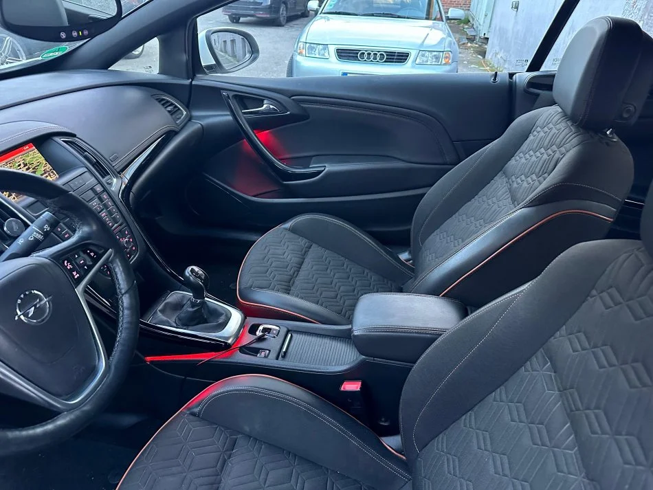 Shitet OPEL CASCADA Benzin, Manual 8.500 €