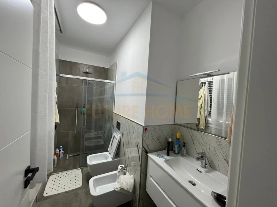 Durres, shitet shtepi 2 Katshe 257.000 €