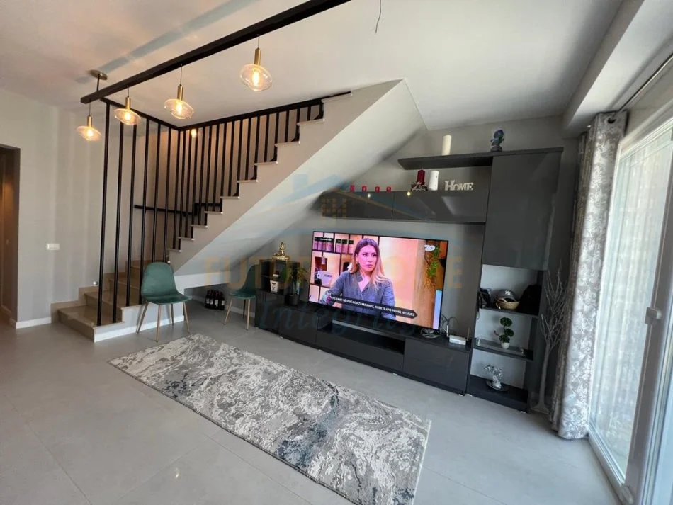 Durres, shitet shtepi 2 Katshe 257.000 €