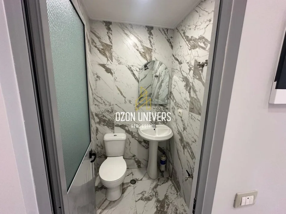 Tirane, jepet me qera ambjent biznesi Kati 0, 30 m² 500 € (rruga mine peza)