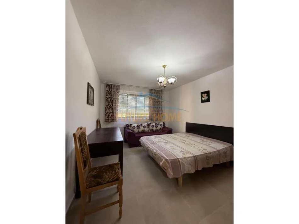 Tirane, jepet me qera apartament 3+1+Ballkon Kati 4, 81 m² 600 € 