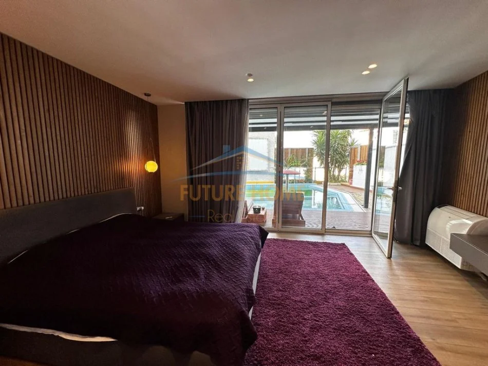 Tirane, shitet apartament 4+1 Kati 1, 220 m² 800.000 € 