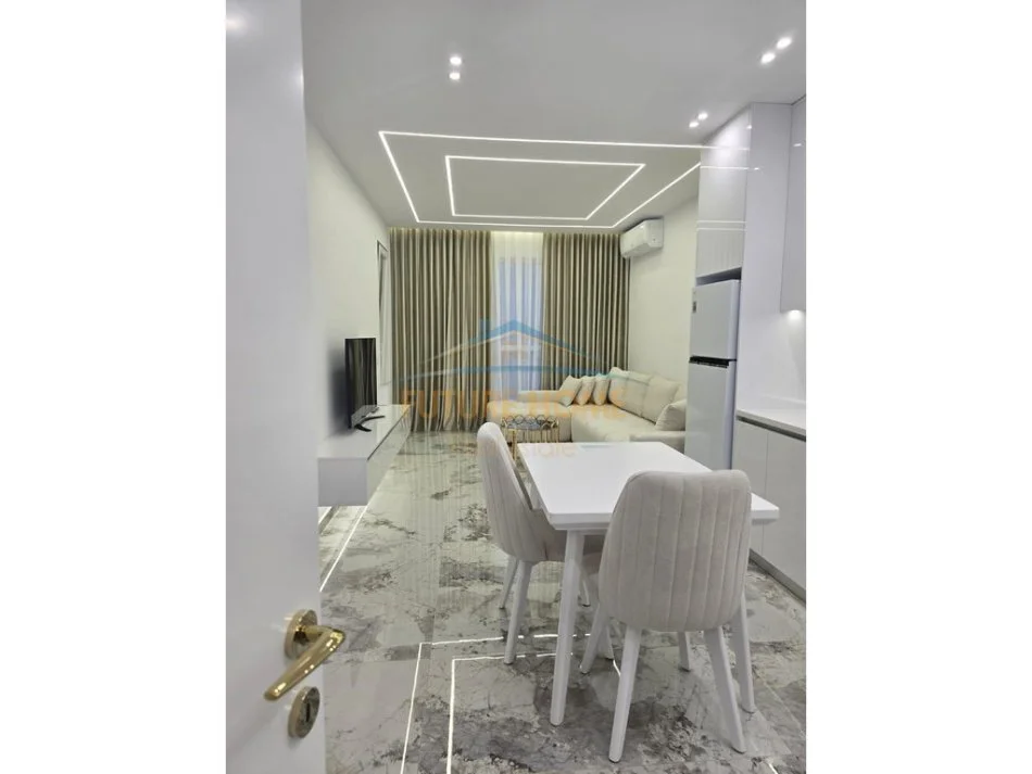 Tirane, jepet me qera apartament 1+1 Kati 5, 75 m² 500 € 