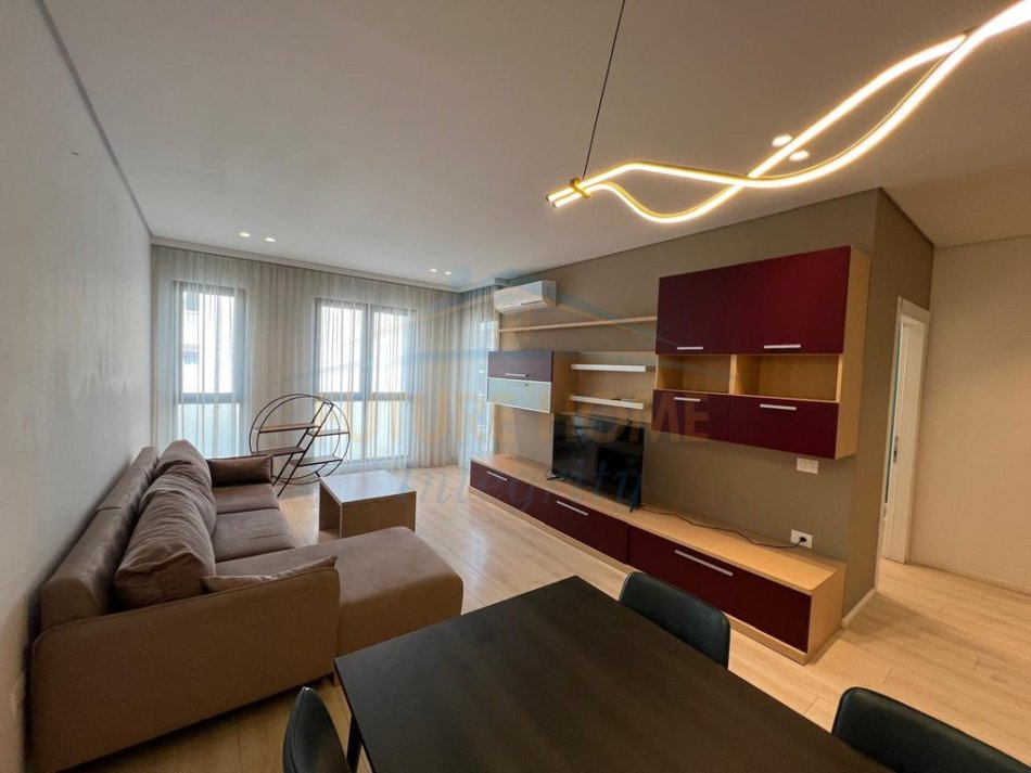 Tirane, jepet me qera apartament 1+1 Kati 5, 74 m² 600 € 