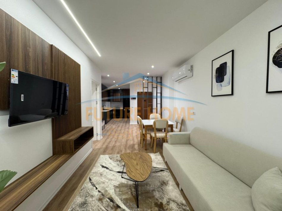 Tirane, shitet apartament 1+1 Kati 5, 70 m² 184.000 € (Rruga Fortuzi)