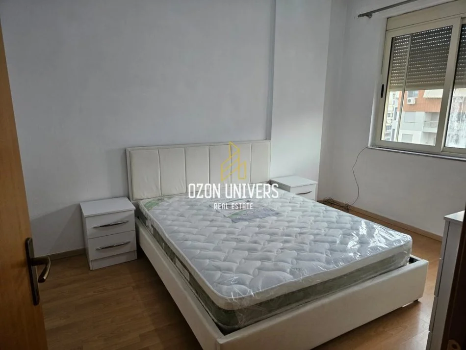 Tirane, jepet me qera apartament 2+1 Kati 7, 100 m² 500 € (yzberisht)