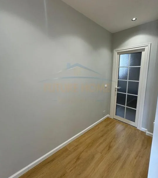 Tirane, shitet apartament 3+1 Kati 2, 137 m² 175.000 € (Rruga dalip topi)