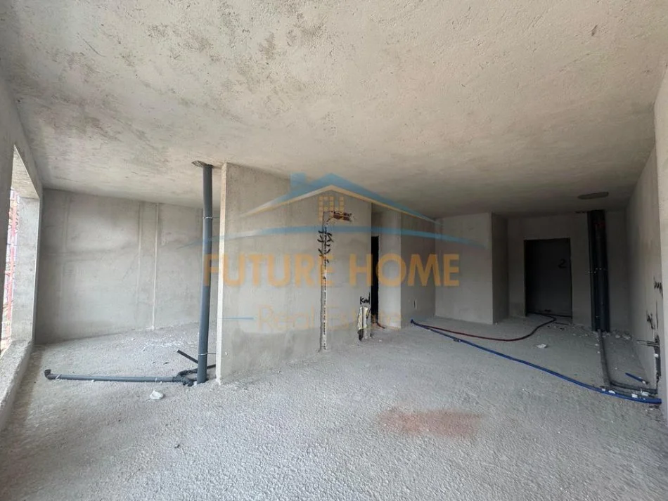 Tirane, shitet apartament 1+1+Aneks+Ballkon Kati 6, 85 m² 230.000 € (KOMUNA E PARISIT WHITE TOWER)