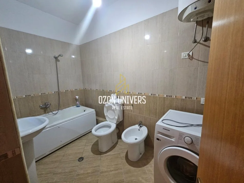 Tirane, jepet me qera apartament 2+1 Kati 7, 100 m² 500 € (yzberisht)