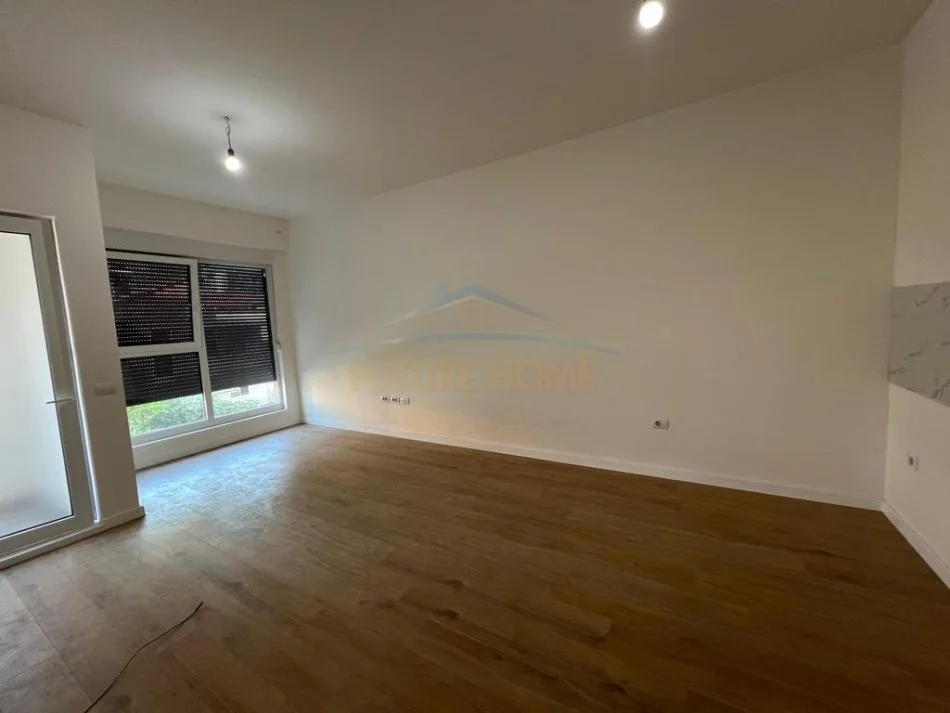 Tirane, jepet me qera apartament 2+1 Kati 2, 83 m² 450 € 