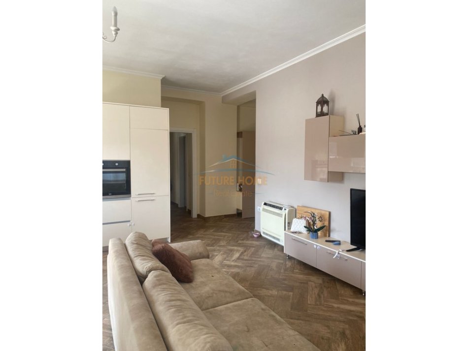 Tirane, jepet me qera apartament 2+1 Kati 5, 112 m² 230.000 € 