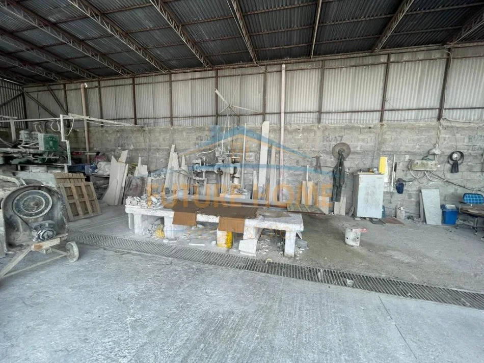 Tirane, shes truall , 2.095 m² 800.000 € (Vaqarr)