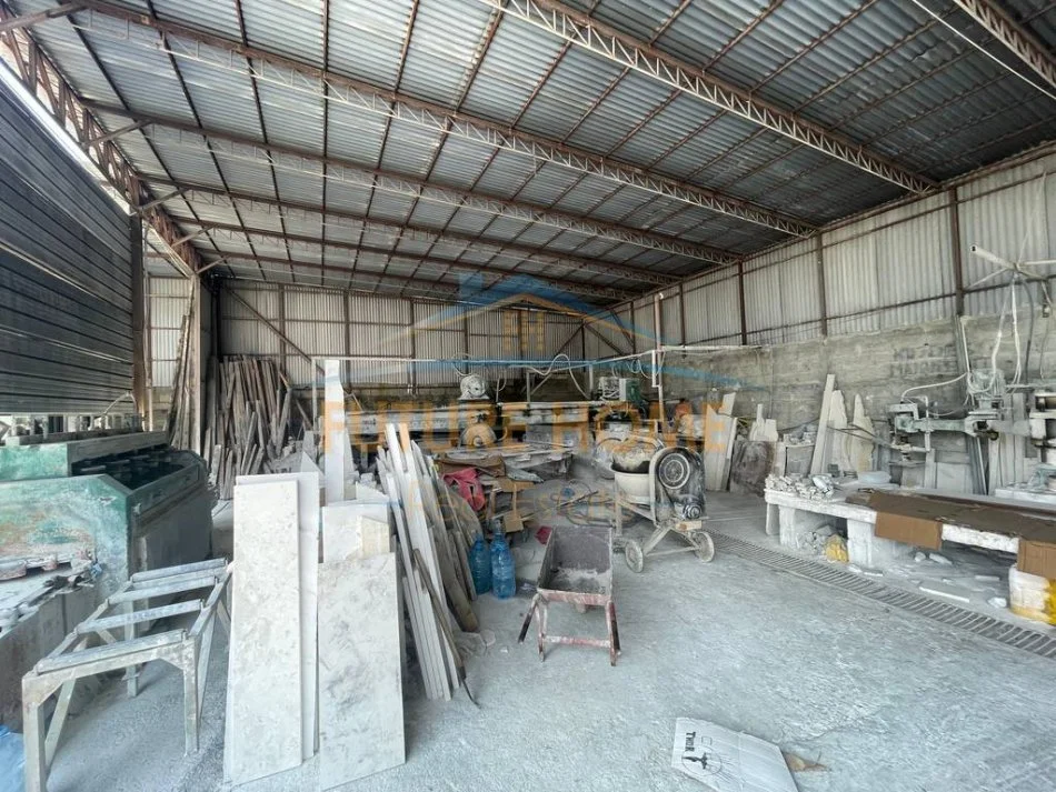 Tirane, shitet truall , 2.095 m² 800.000 € 