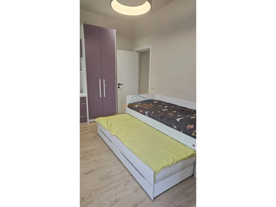 Tirane, shitet apartament 3+1 Kati 1, 117 m² 