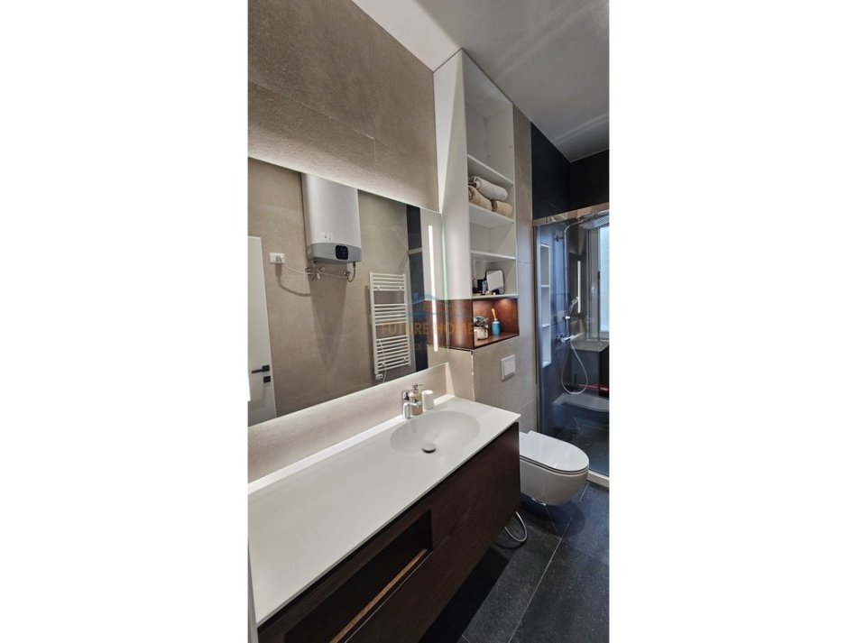Tirane, shitet apartament 3+1 Kati 1, 117 m² 320.000 € (Liqeni i thate)