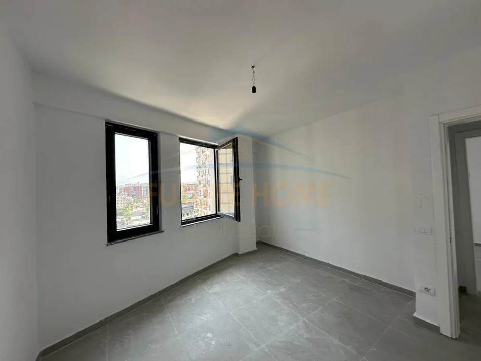 Tirane, shitet apartament 2+1 Kati 7, 105 m² 157.920 € (Unaza e Re, Tiranë, rruga Loni Ligori)