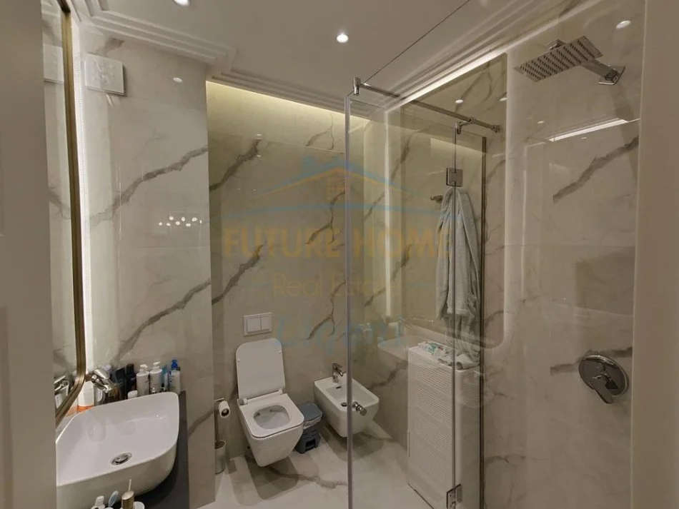 Tirane, shitet apartament 2+1 Kati 1, 330.000 € 