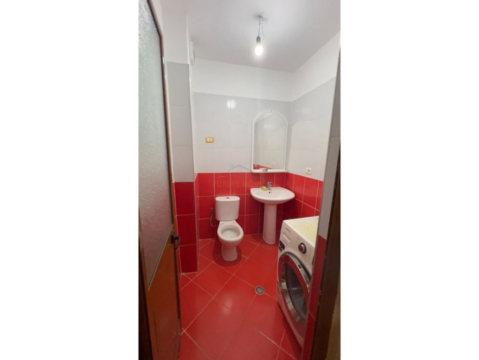 Tirane, jepet me qera apartament 2+1 Kati 2, 92 m² 600 € (Don Bosko)