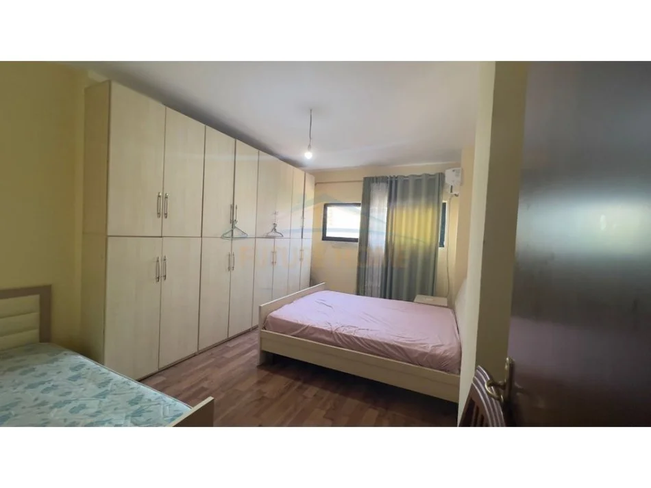 Tirane, jepet me qera apartament 2+1 Kati 2, 92 m² 600 € 